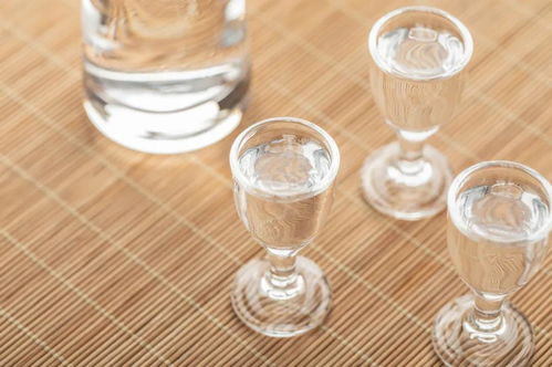 2021年度中國白酒市場大盤點 消費升級驅動下，高端與次高端品牌引領零售新格局